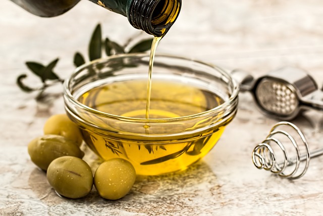 Geranium Oil for Radiant Skin: A Natural Solution